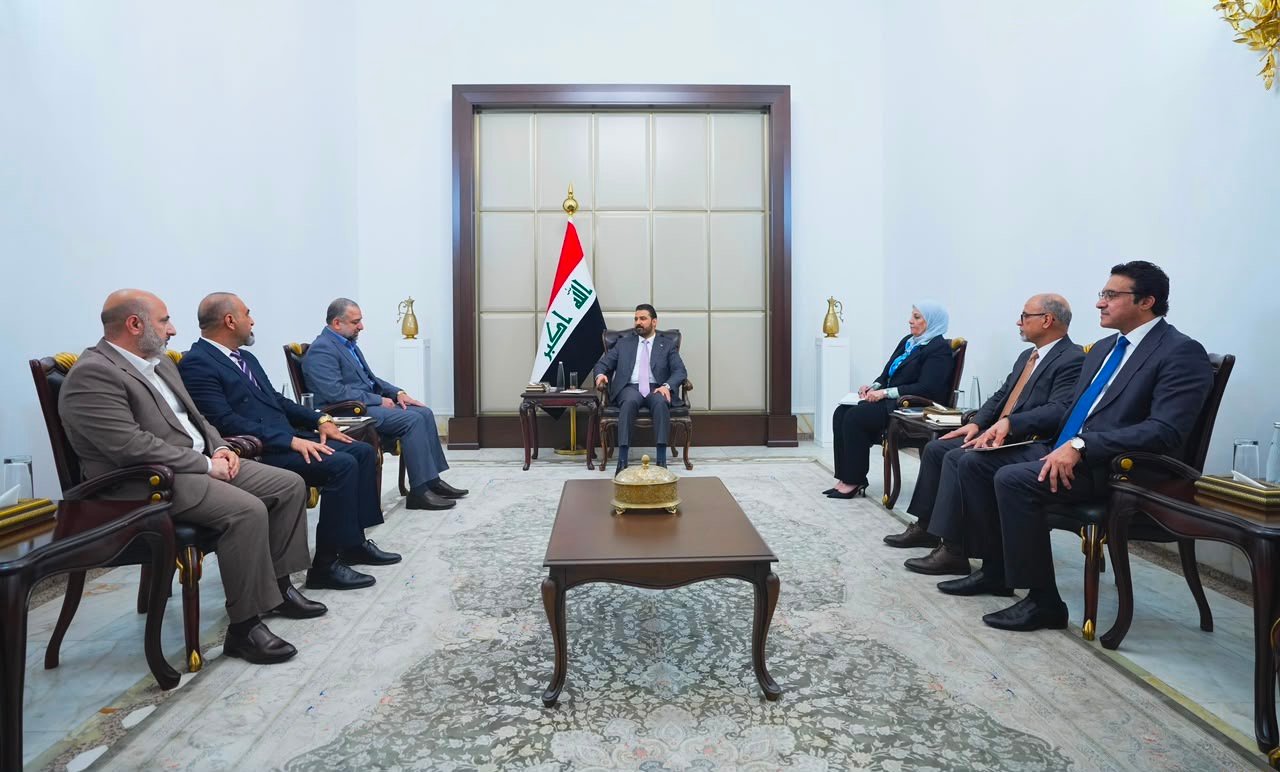 الزيدي يؤكد حرص الحكومة على دعم العتبات المقدسة