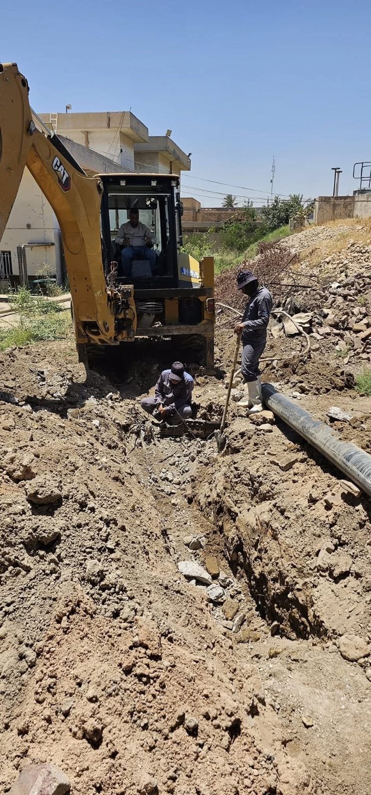 بتوجيه من الخطابي.. إنجاز خط ناقل للمياه في مشروع ماء الهندية القديم استعداداً لشهر محرم