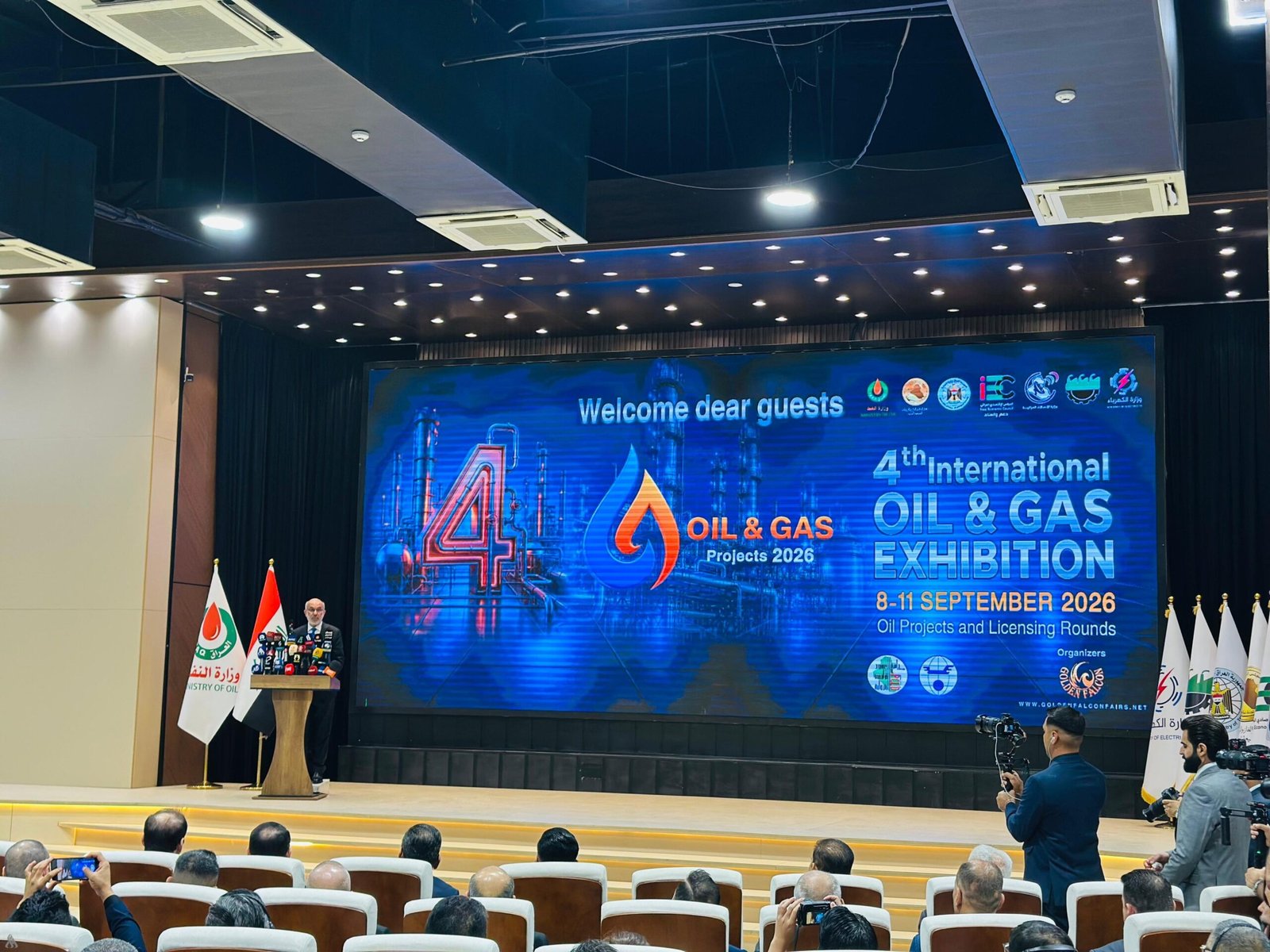 وزير النفط: صادرات العراق ارتفعت إلى 3 ملايين برميل يومياً