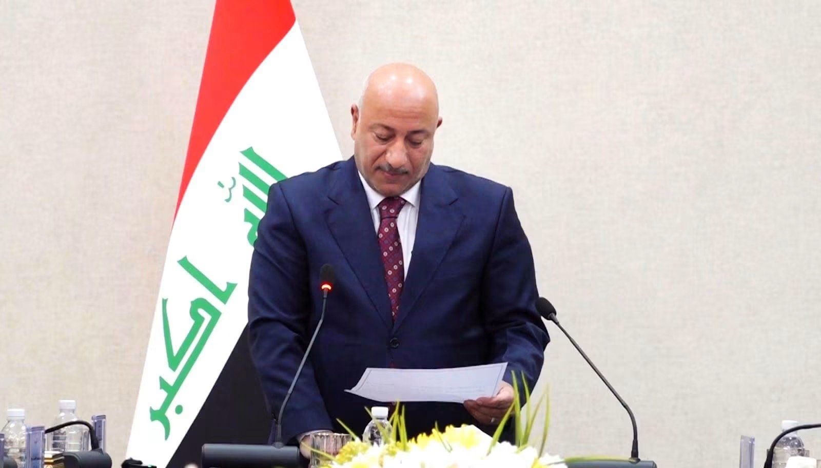 محافظ كربلاء ومديرو الدوائر يؤدون “قسم الشرف” صوناً للأمانة وحفاظاً على المال العام